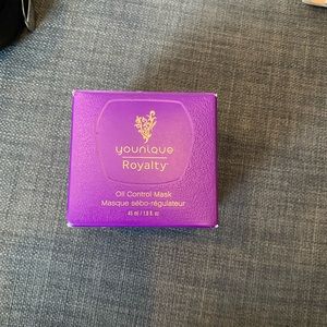 Younique oil control mask